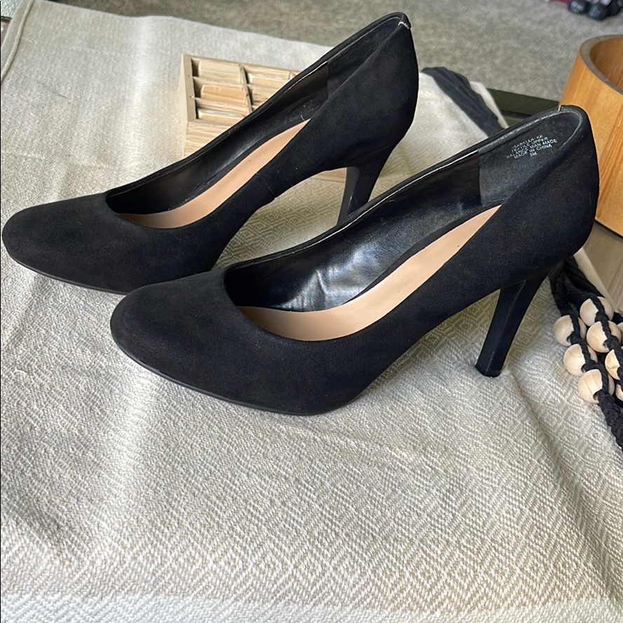 KellyKatie Brand Pumps